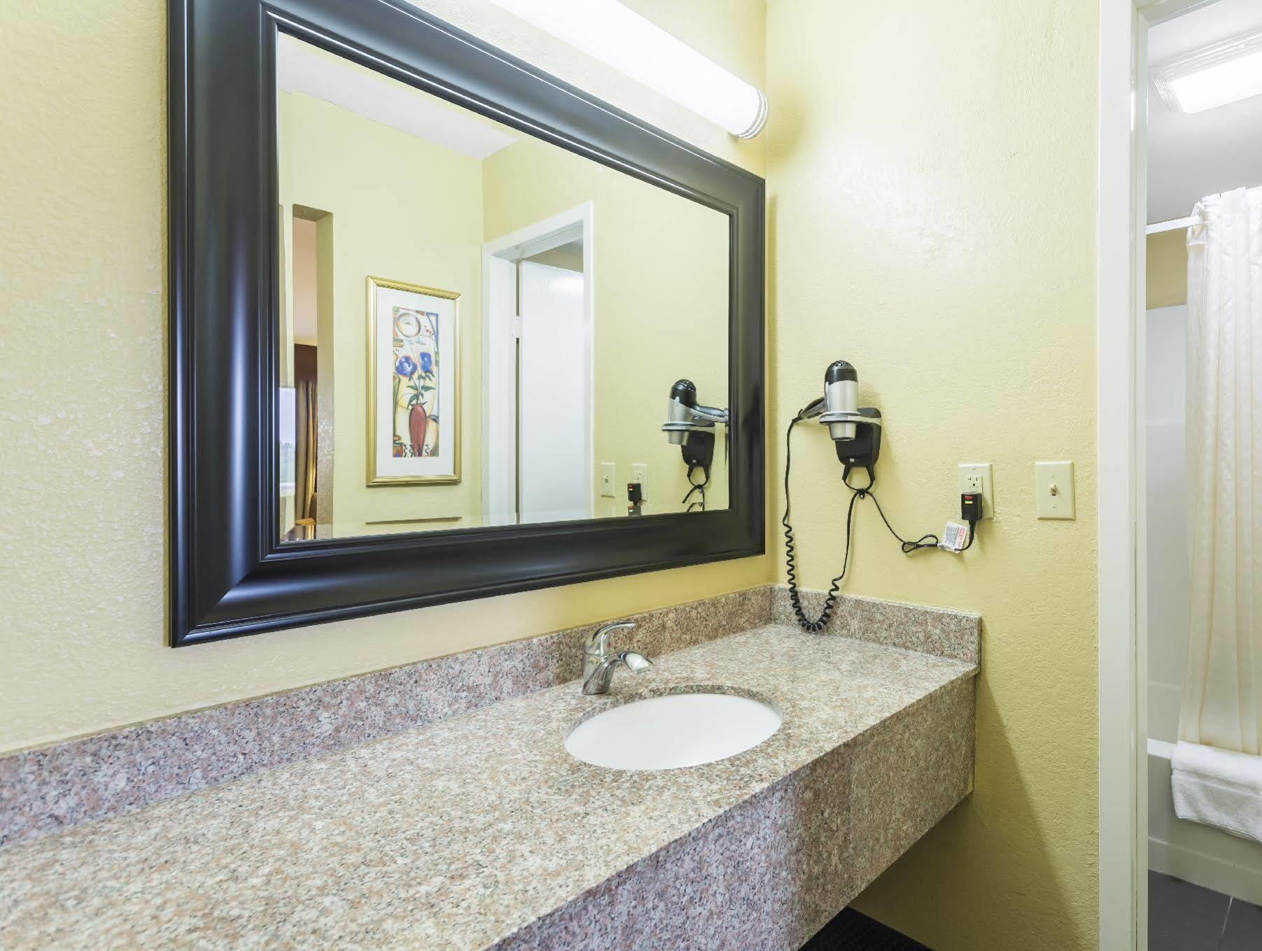 Econo Lodge White Pine Esterno foto